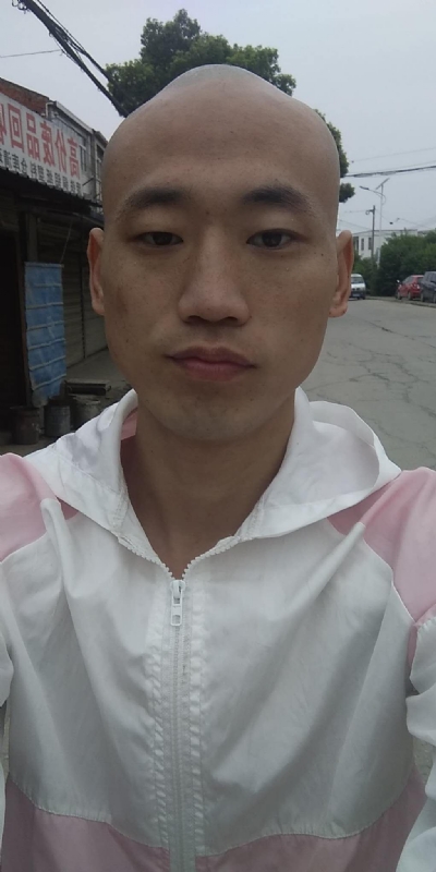 花花公子的第一张照片--郑州中老年相亲网